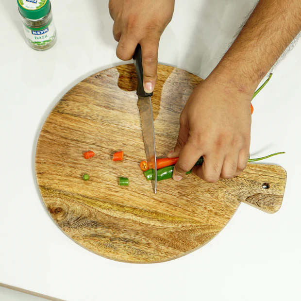 Lumber Park™ Premium Wooden Chopping Board – 14 Inch x 12 Inch - Image 3